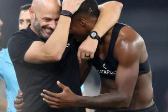 Franclim Carvalho exalta flexibilidade tática e riqueza de opções no ataque do Botafogo
