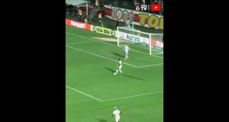 Falha defensiva marca derrota do Vasco em confronto contra o Vitória