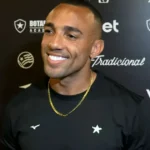 Marçal repercute vitória do Botafogo e compara partida a clássico mundial