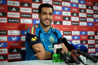 Mikel Merino projeta confronto contra Messi na final da Copa do Mundo