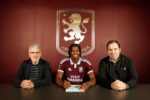 Aston Villa assegura Johan Manzambi em contratação que surpreende rivais da Premier League