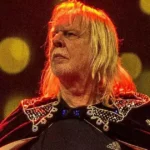 Rick Wakeman e a English Rock Ensemble lançam o álbum Return to the Red Planet em 16 de outubro