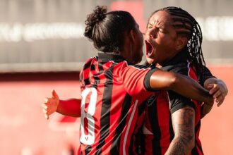 Brasileirão Feminino: Vitória vence Botafogo e deixa a lanterna da competição