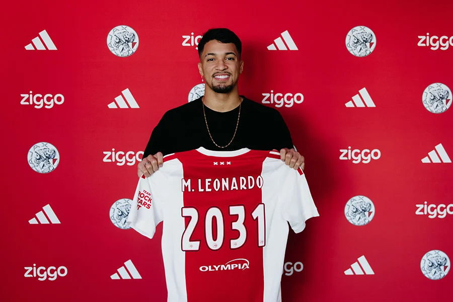 Marcos Leonardo é oficializado pelo Ajax com contrato até 2031