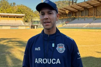 Souza inicia trajetória como treinador no Arouca Barra Clube pela Série B2 do Carioca