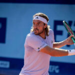 Stefanos Tsitsipas encerra jejum de 16 meses e alcança semifinal em Gstaad
