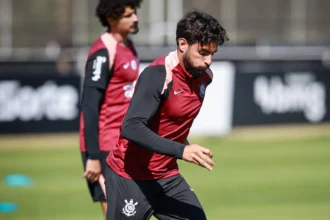 Corinthians intensifica preparação tática para o retorno do Brasileirão