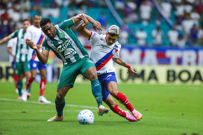 Futebol Brasileiro: a intensidade do confronto entre Bahia e Chapecoense em campo
