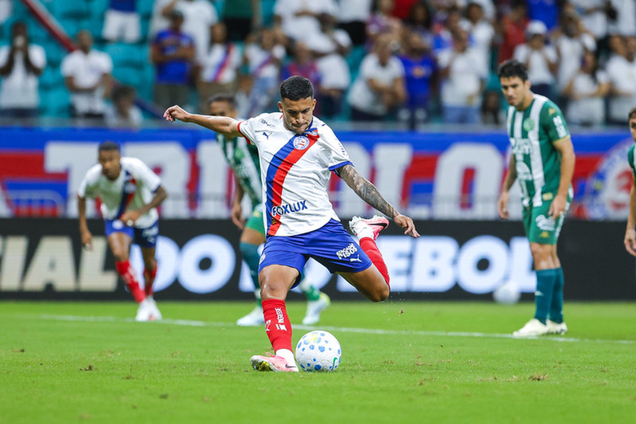 Bahia supera Chapecoense em confronto decisivo no campeonato