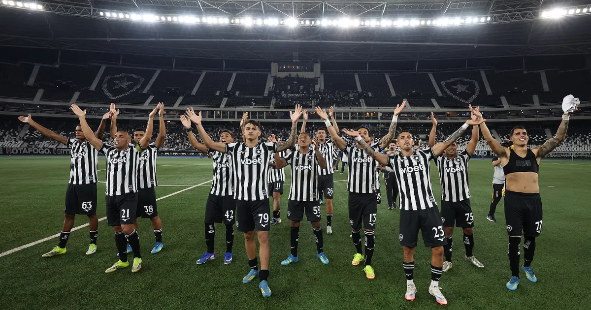 Botafogo inicia processo de reestruturação administrativa e busca estabilidade em campo