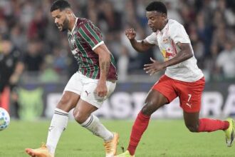 Empate eletrizante no campeonato nacional é definido nos acréscimos com três expulsões
