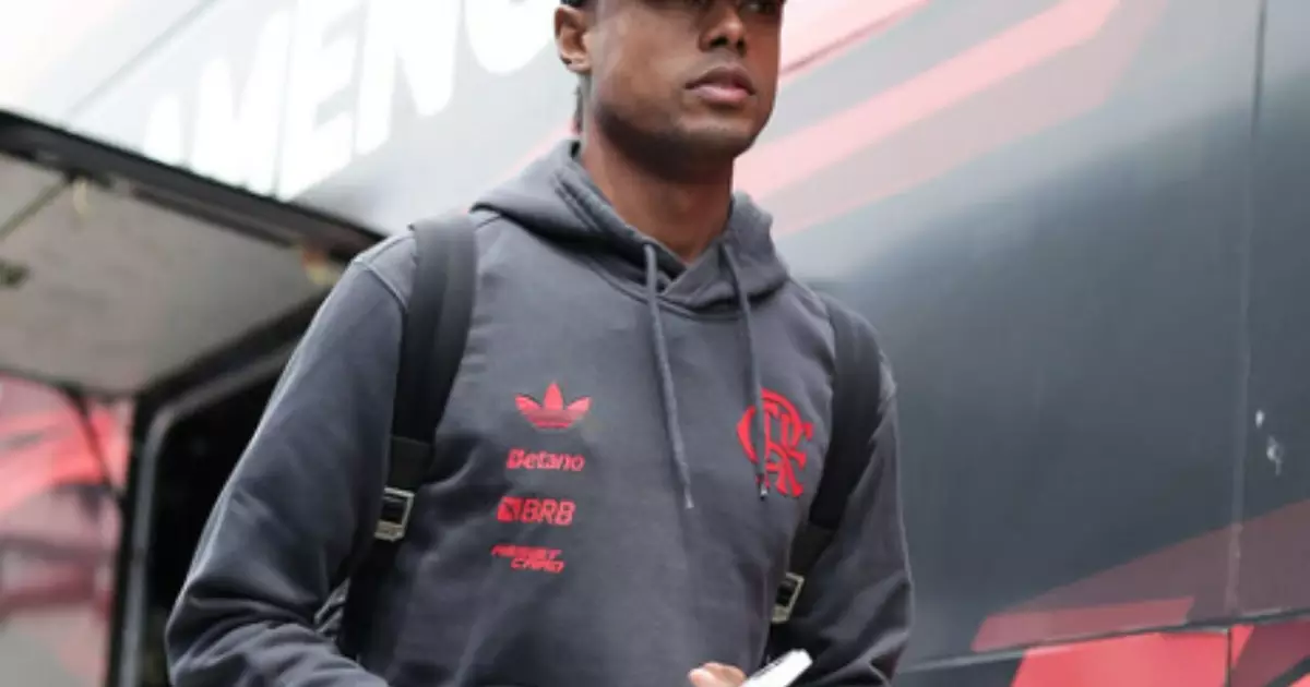 Lorran brilha em campo e Bruno Henrique exalta jovem promessa do Flamengo