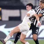Mateo Ponte alcança marca centenária e celebra trajetória vitoriosa no Botafogo