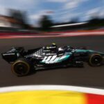 Kimi Antonelli domina treino na Bélgica em sessão marcada por batida de Hamilton