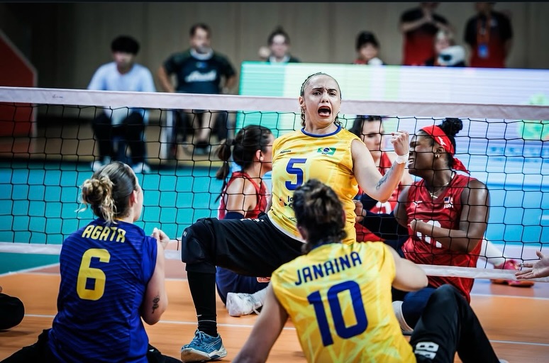 Vôlei sentado brasileiro encerra Mundial 2026 com pódio feminino e quarto lugar masculino