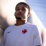 Vasco da Gama sub-20 chega ao estádio Nivaldo Pereira para clássico decisivo