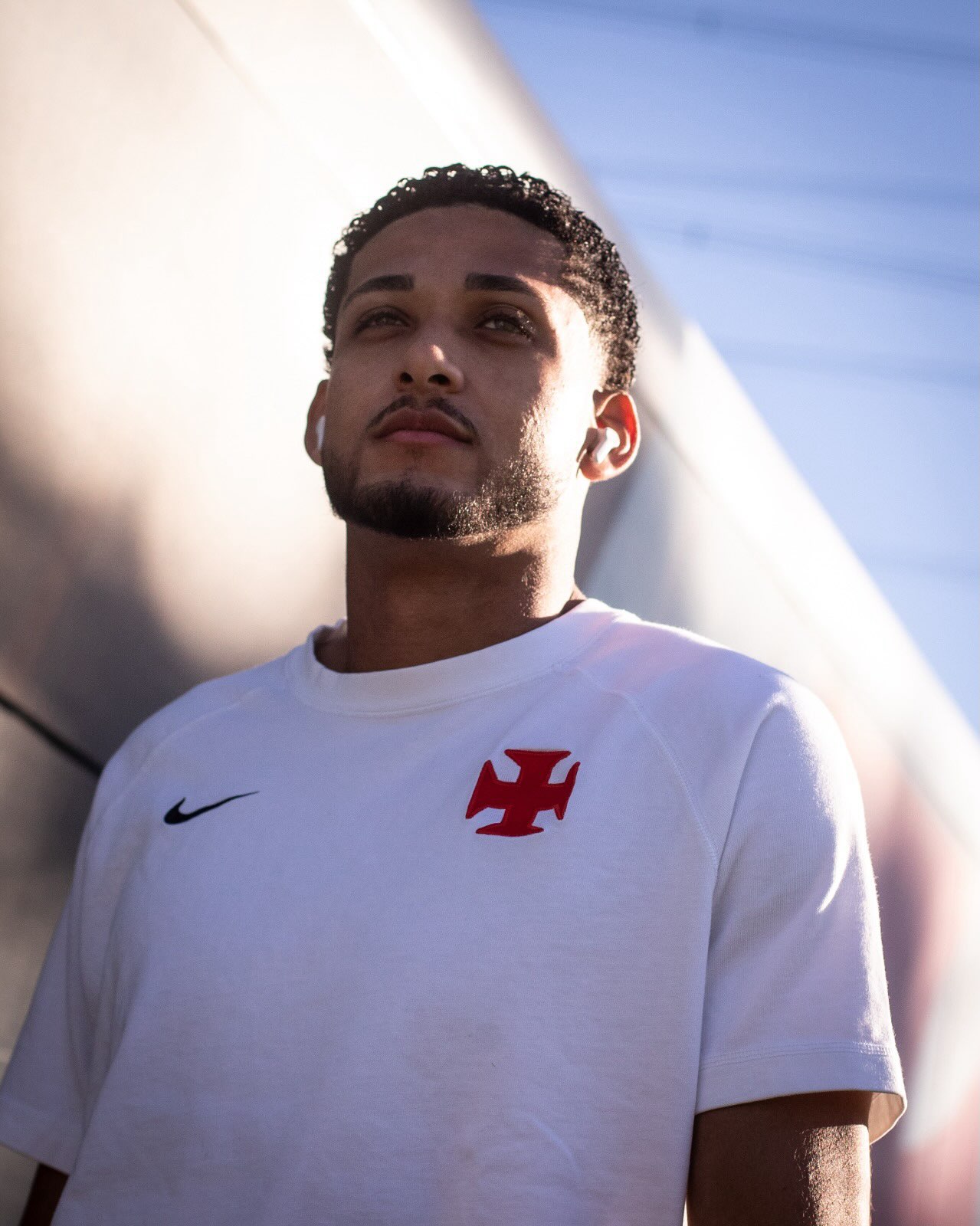 Vasco da Gama sub-20 chega ao estádio Nivaldo Pereira para clássico decisivo
