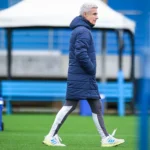 Diretoria do Grêmio mantém Luís Castro no cargo após revés no Brasileirão