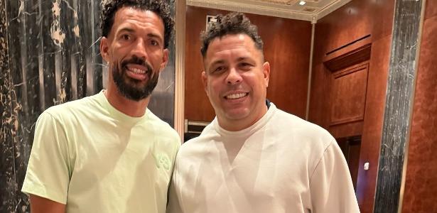 Vozinha encontra Ronaldo Fenômeno nos Estados Unidos e protagoniza momento descontraído