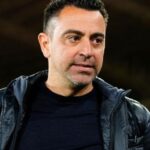 Xavi projeta futuro internacional e busca comando de uma seleção nacional