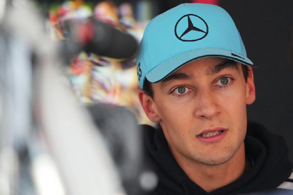 Mercedes investiga perda de potência no carro de George Russell na Fórmula 1
