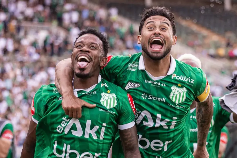 Uberlândia vence Portuguesa e conquista vantagem nas oitavas da Série D