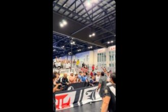 Vasco garante vaga na final do World Futsal Championships com celebração tradicional