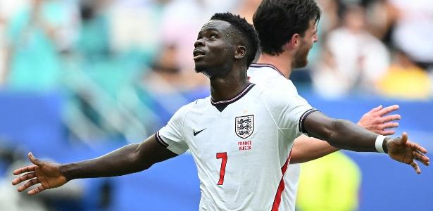 Saka revela apoio de Bellingham para marcar hat-trick contra a França