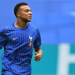 Mbappé supera Messi e se torna o maior artilheiro da história das Copas