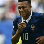França evita vexame histórico após reação tardia contra a Inglaterra na Copa do Mundo