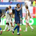 Mbappé analisa derrota da França e defende legado de Deschamps após Copa