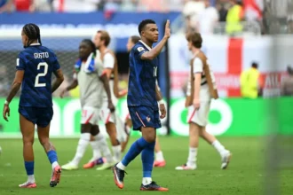 Mbappé analisa derrota da França e defende legado de Deschamps após Copa