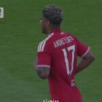 Andrey Santos realiza estreia oficial pelo Manchester United em amistoso