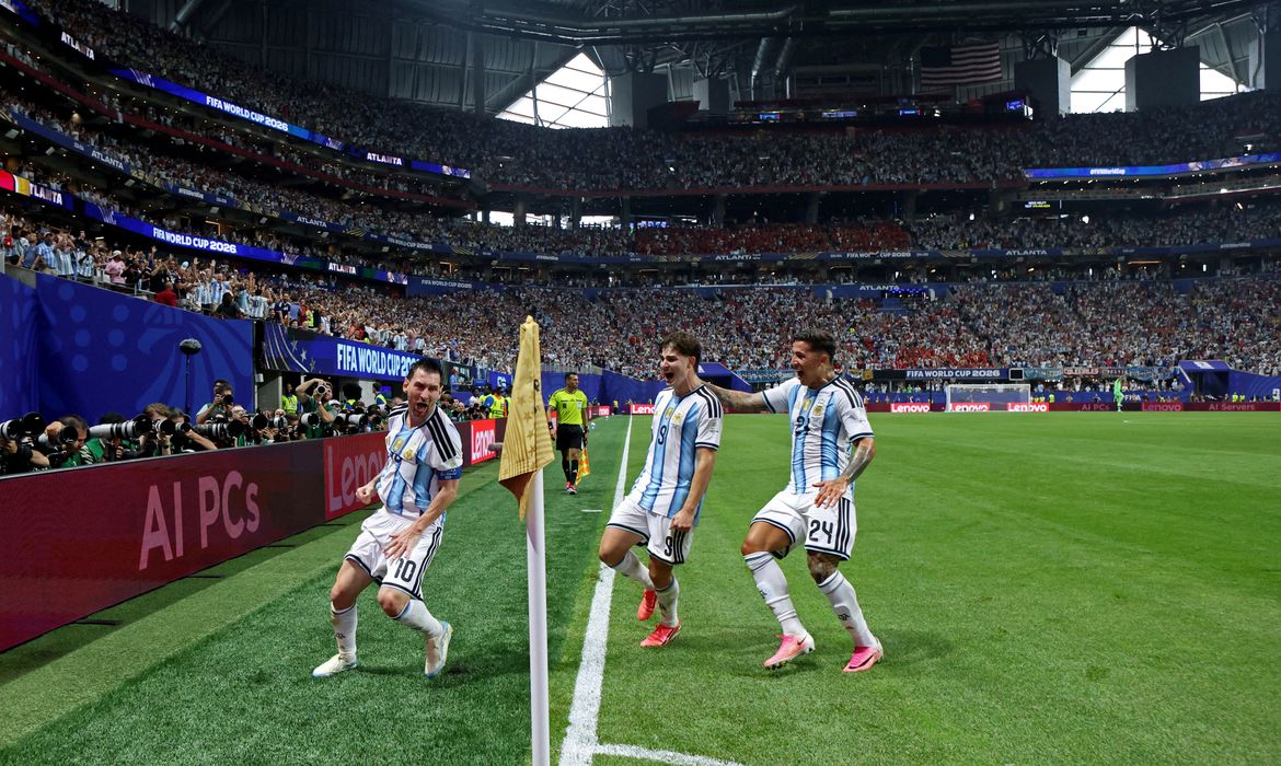 Copa do Mundo 2030: como Espanha e Argentina planejam a renovação de suas seleções