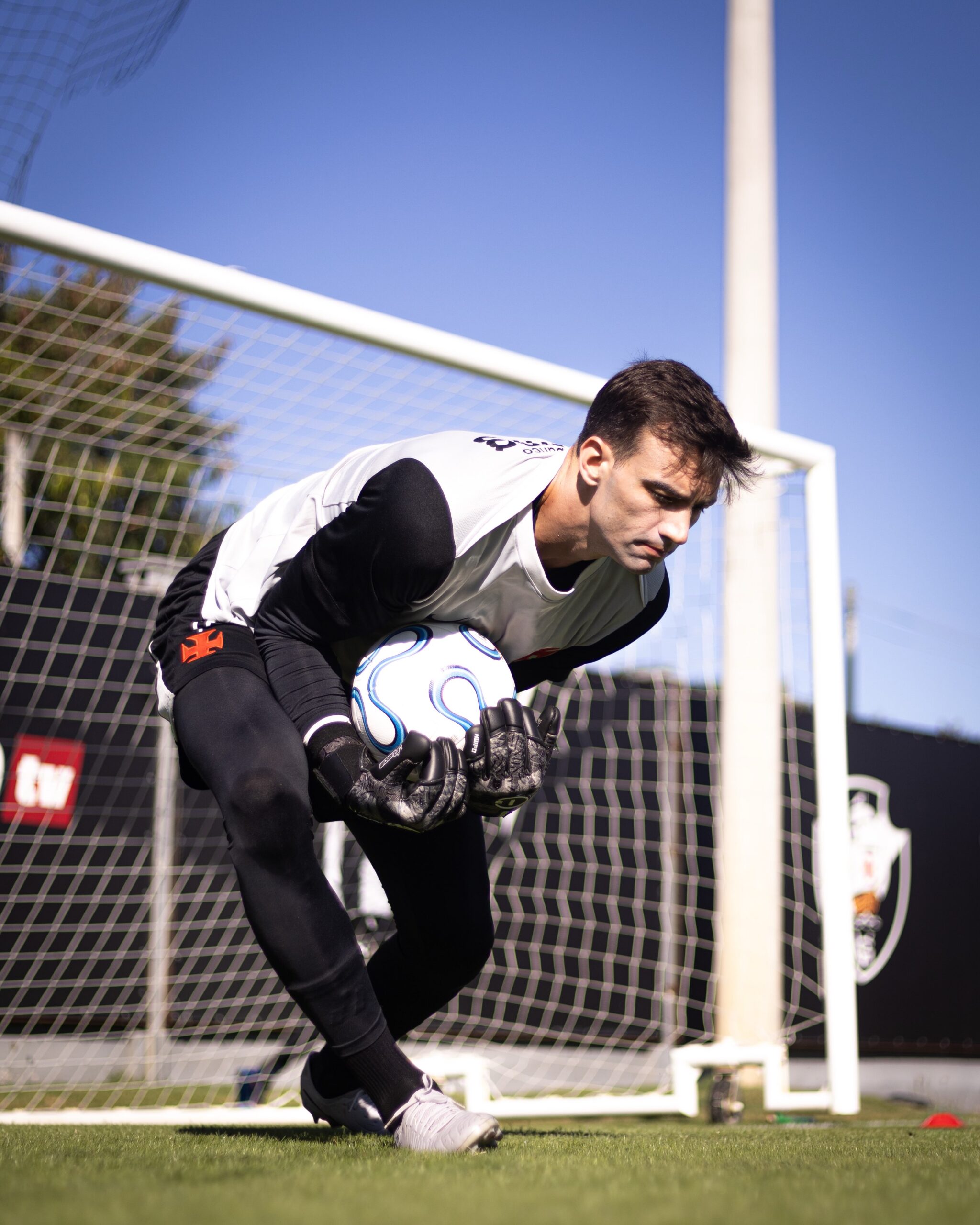 Vasco encerra preparação semanal com foco total em atividades no gramado