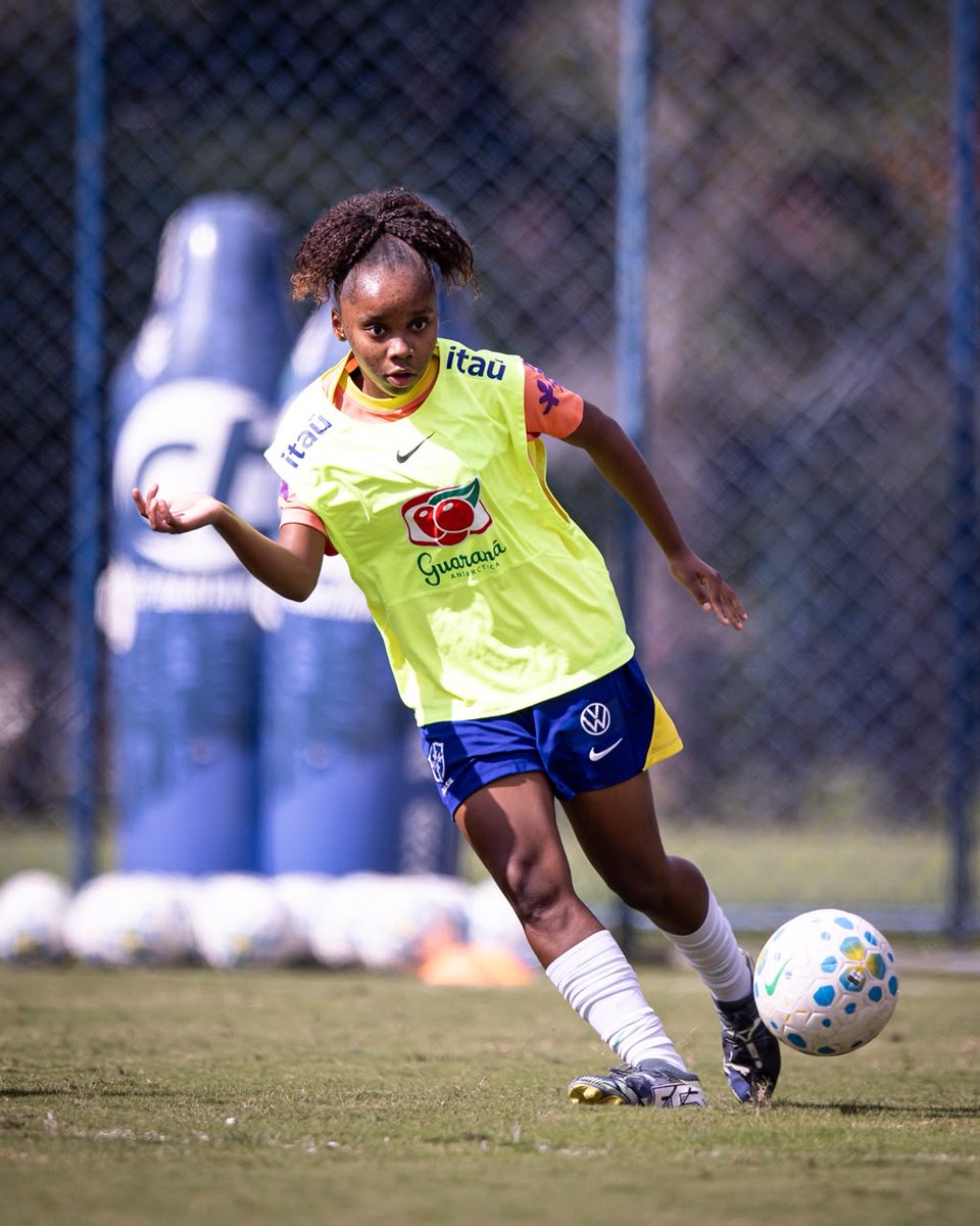 Yasmin Soares representa o Vasco em período de treinamentos da Seleção Brasileira Sub-17