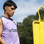 Joaquín Correa mantém rotina de treinos isolado enquanto aguarda definição no Botafogo