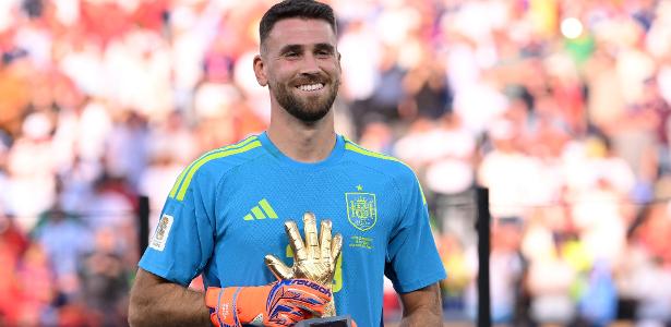 Unai Simón é eleito o melhor goleiro da Copa do Mundo após título da Espanha