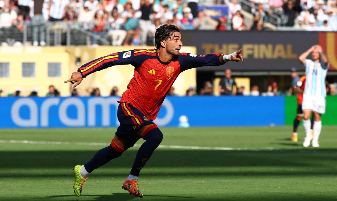 Espanha conquista o bicampeonato mundial ao superar Argentina na prorrogação
