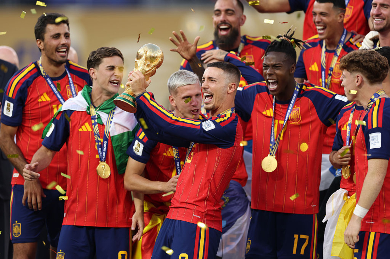Espanha conquista liderança mundial da Fifa após título invicto