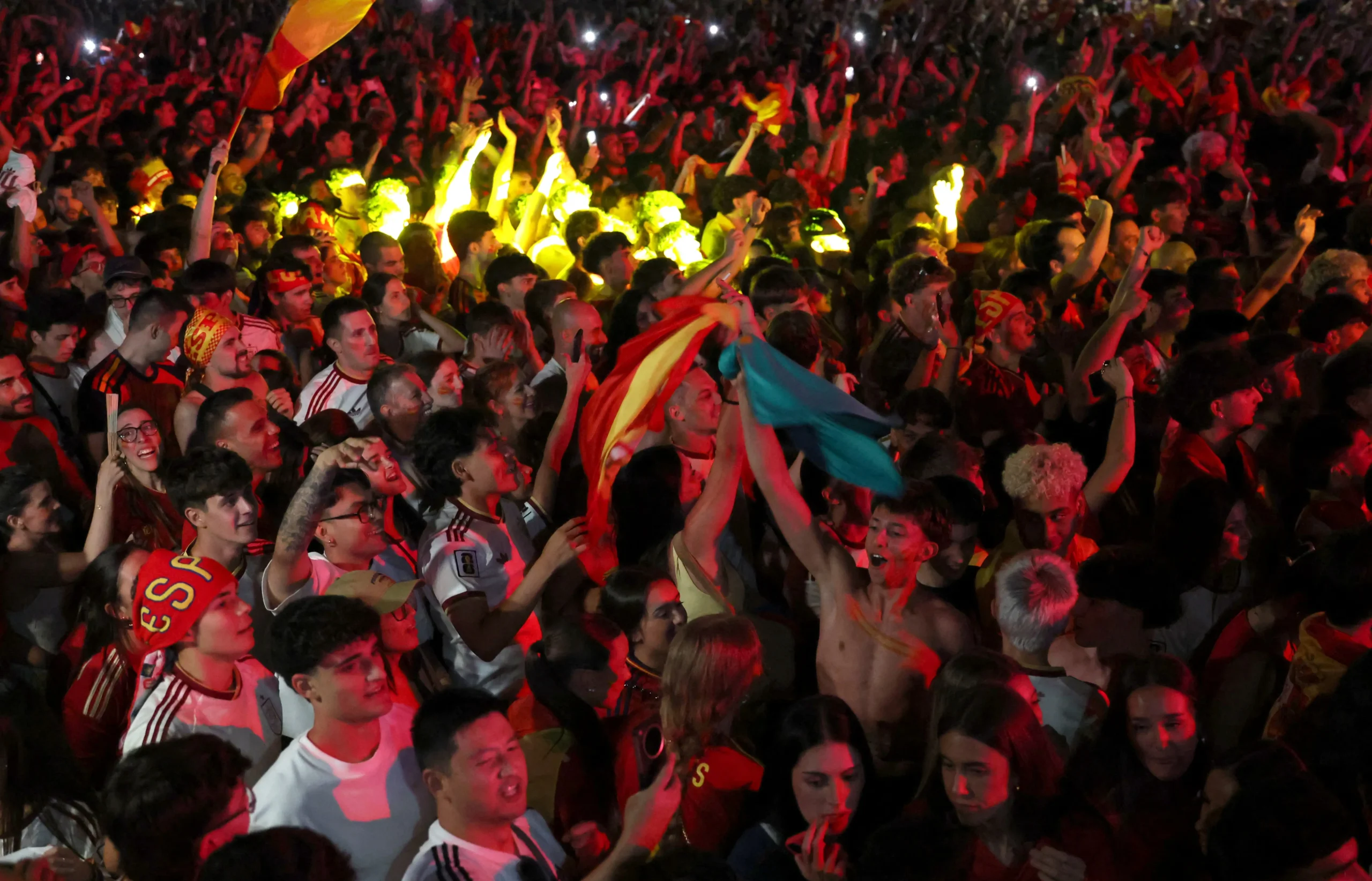Espanha celebra bicampeonato mundial com multidões em Madri