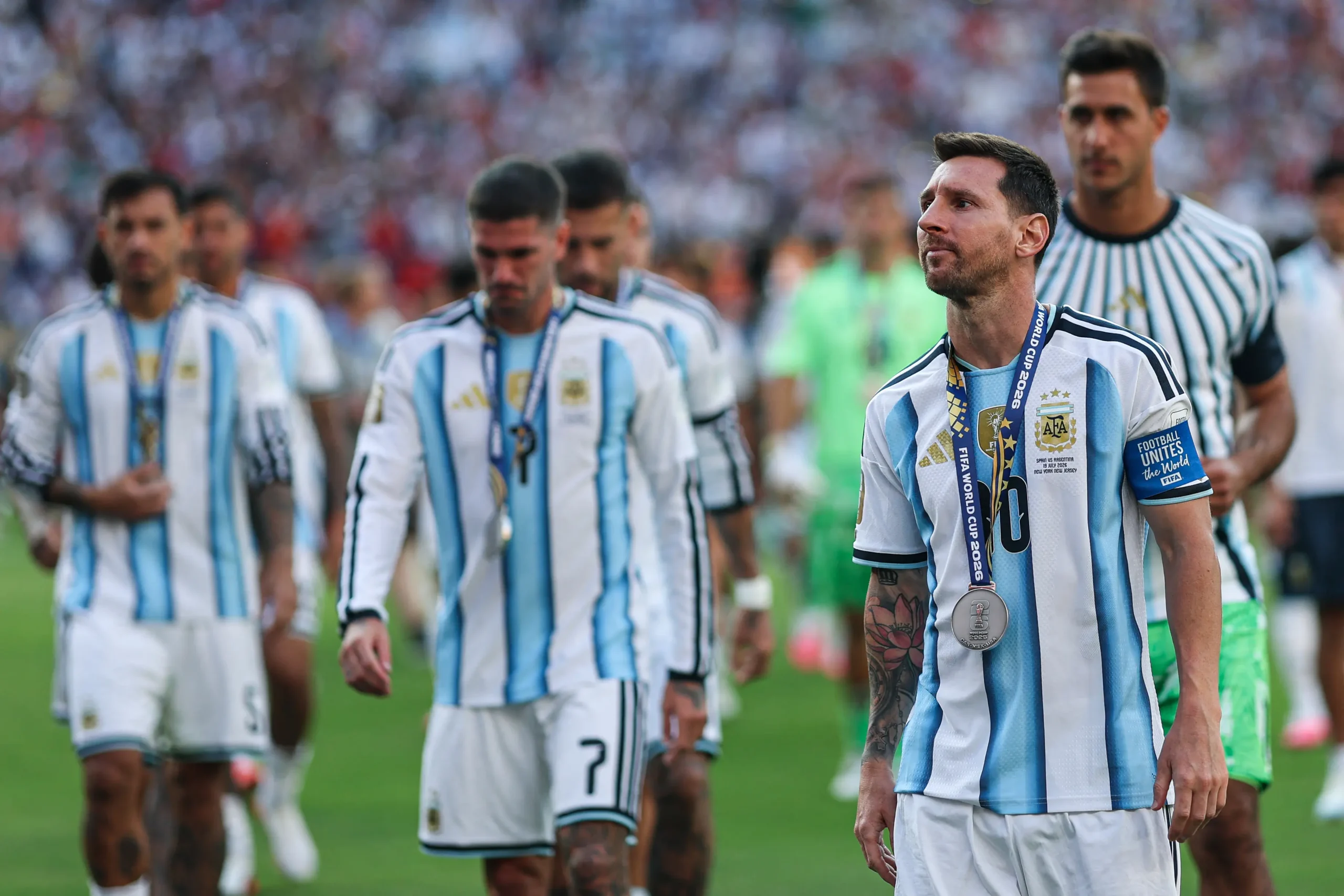 Futuro da Argentina após derrota na final da Copa: Messi, Scaloni e a renovação do elenco