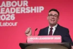 Novo primeiro-ministro britânico, Andy Burnham enfrenta legado de crises e promessas de mudança