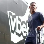 Danilo retorna ao Botafogo enquanto mercado monitora futuro do volante