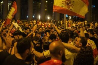 Tragédia marca celebração do título mundial da Espanha em Salamanca
