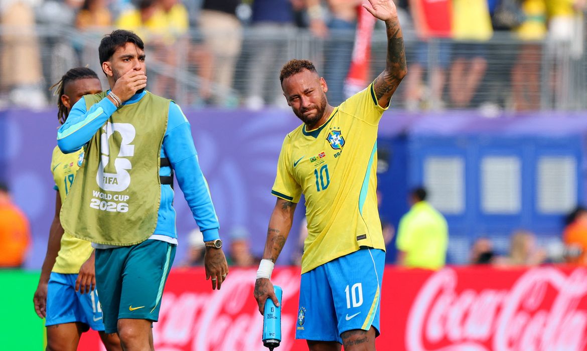 Seleção brasileira encara incerteza sobre futuro de Neymar após eliminação