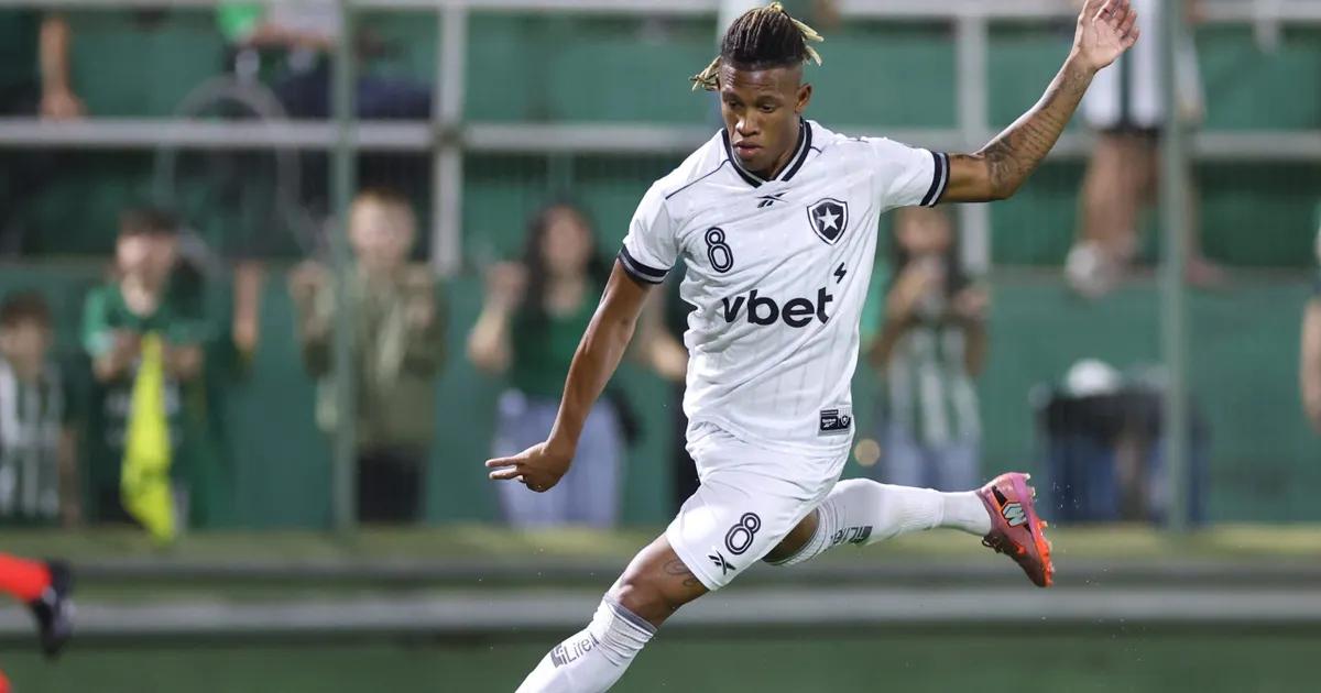 Palmeiras eleva disputa por Danilo e oferece salário superior ao Zenit