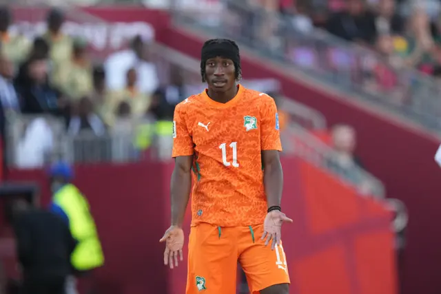 PSG avança nas negociações para contratar o jovem talento Yan Diomandé