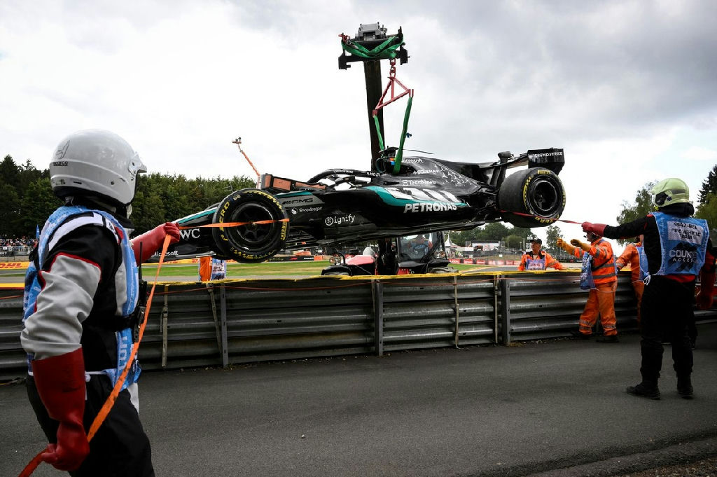 Segredos aerodinâmicos revelados: o assoalho da Mercedes exposto em Spa-francorchamps