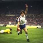 Kevin Keegan, lenda do futebol inglês e bicampeão da Bola de Ouro, morre aos 75 anos